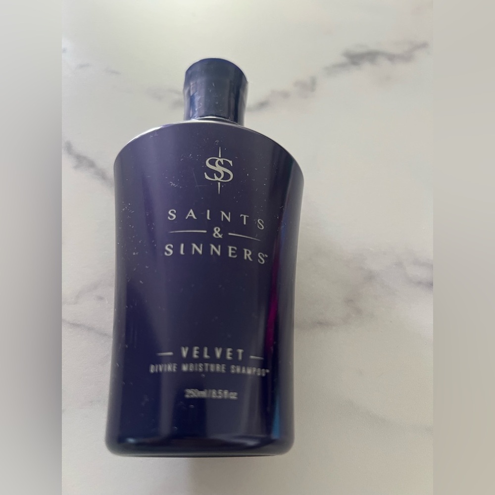 Saint & Sinners - Velvet moisture shampoo